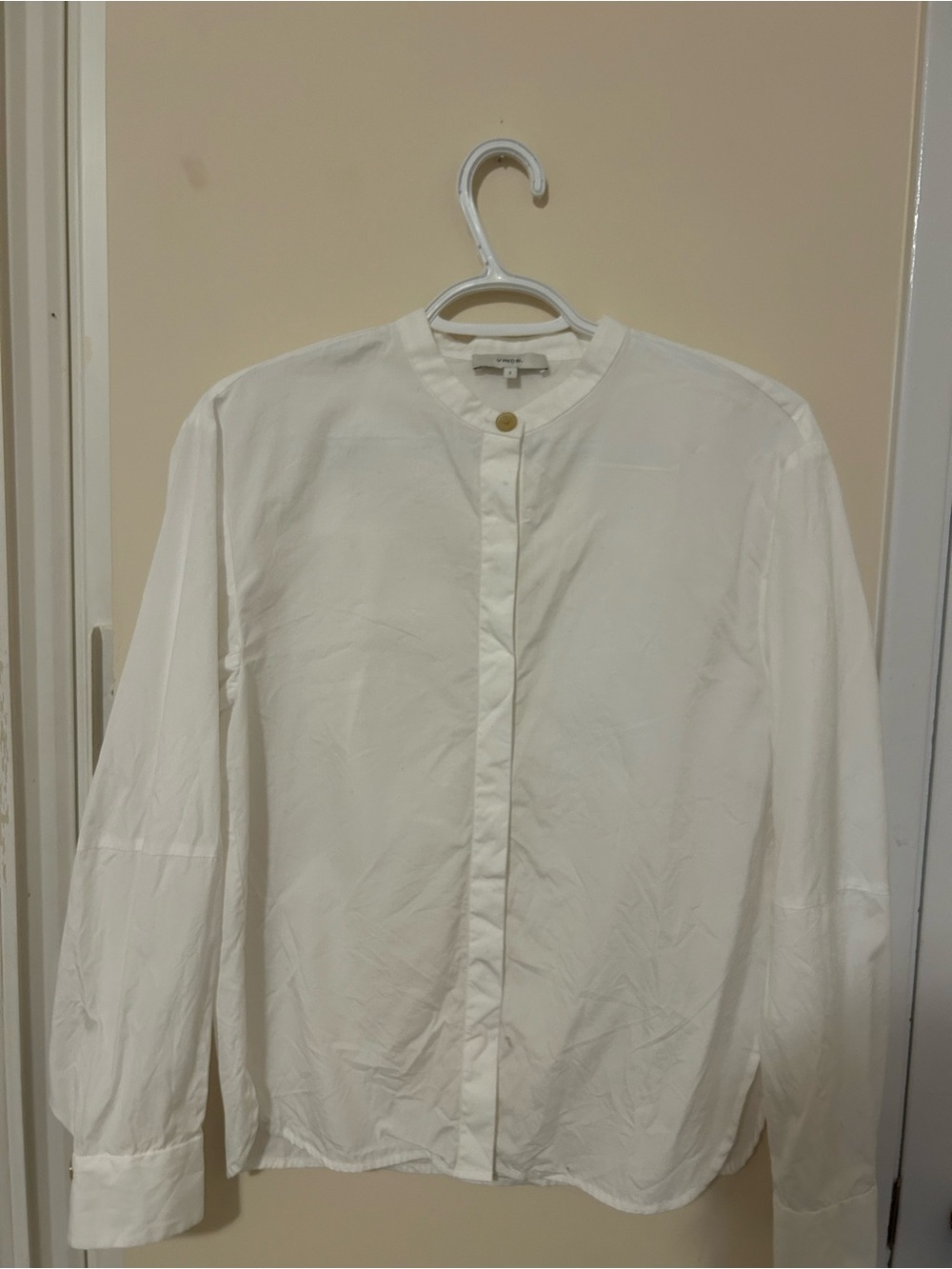 Vince Cream Round-Neck Button Blouse 100% Cotton